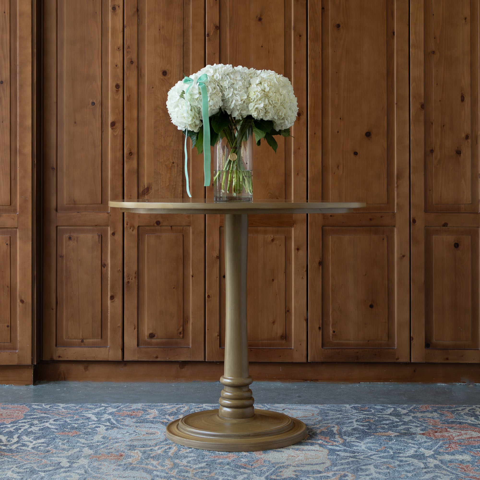 Round Bloomholds